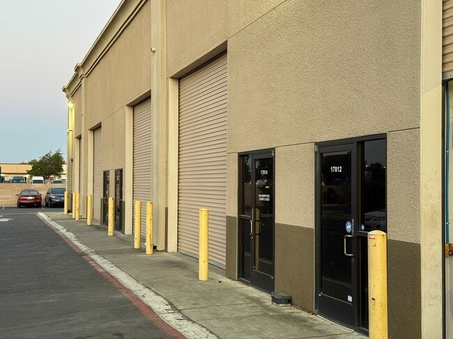 17814 Murphy Pkwy in Lathrop, CA - Building Photo - Building Photo