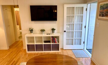 840 N Ogden Dr, Unit 1 in West Hollywood, CA - Building Photo - Building Photo