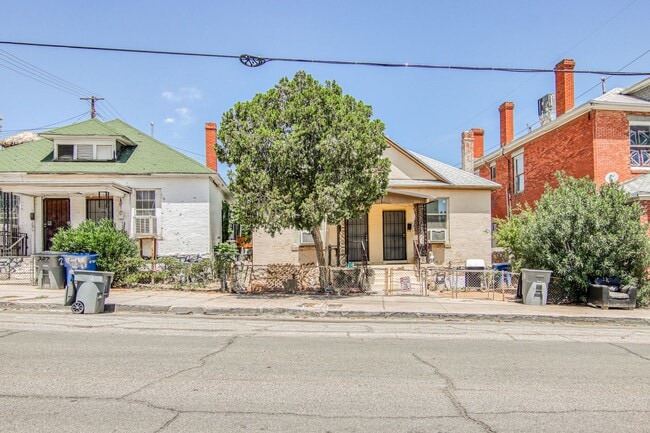 property at 205 W Rio Grande Ave