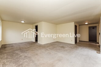 5610 Troy Villa Blvd in Dayton, OH - Building Photo - Building Photo