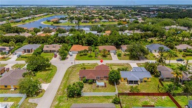 9084 Caloosa Rd in Ft. Myers, FL - Building Photo - Building Photo