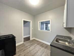 1214 W Rosemont Ave in Chicago, IL - Building Photo - Building Photo