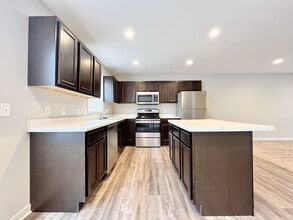 Riverstone Townhomes in Jenison, MI - Building Photo - Building Photo