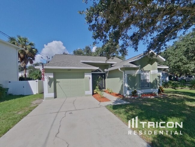 3323 W Marcum St in Tampa, FL - Building Photo - Building Photo