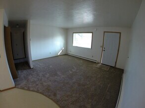 2706 Turner St, Unit 3 in Fairbanks, AK - Building Photo - Building Photo