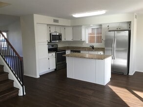 15439 S 45th St in Phoenix, AZ - Foto de edificio - Building Photo