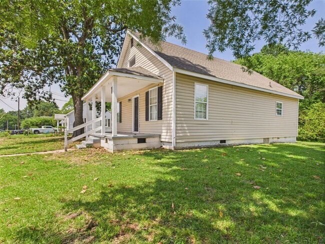 1211 Miles Ave in Hopewell, VA - Building Photo - Building Photo