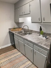 Camellia Court Apartments in Alexander City, AL - Foto de edificio - Building Photo