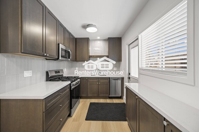 property at 844 W Osborn Rd