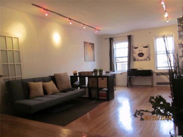 110-35 72nd Rd-Unit -502 in Queens, NY - Foto de edificio - Building Photo