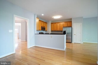 10794 Folkestone Way in Ellicott City, MD - Building Photo - Building Photo