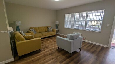 206 Norwich I in West Palm Beach, FL - Building Photo - Building Photo