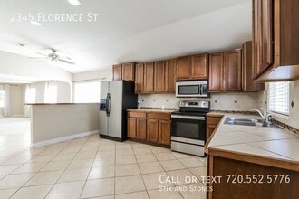 2345 Florence St in Aurora, CO - Building Photo - Building Photo