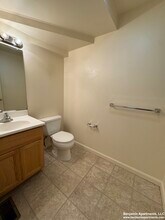 34 Raymond St, Unit 34A in Boston, MA - Building Photo - Building Photo
