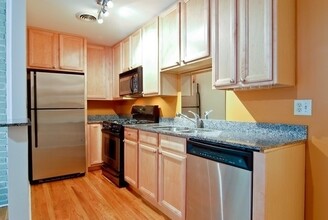 2904 N Halsted St in Chicago, IL - Building Photo - Building Photo
