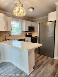 118 E Bristol Ln photo'