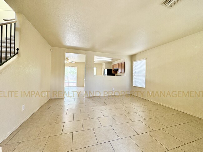 2324 S Mcconnell Dr in Tucson, AZ - Building Photo - Building Photo