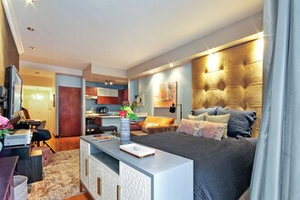 184 Thompson St in New York, NY - Building Photo - Building Photo