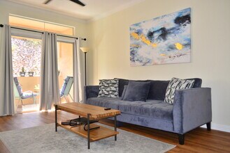 7050 E Sunrise Dr, Unit 10105 Fully Furnished in Tucson, AZ - Foto de edificio - Building Photo