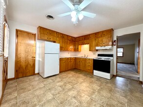 214 8th Ave SE in Oelwein, IA - Building Photo - Building Photo