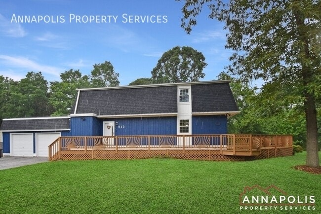 property at 813 Oak Grove Cir