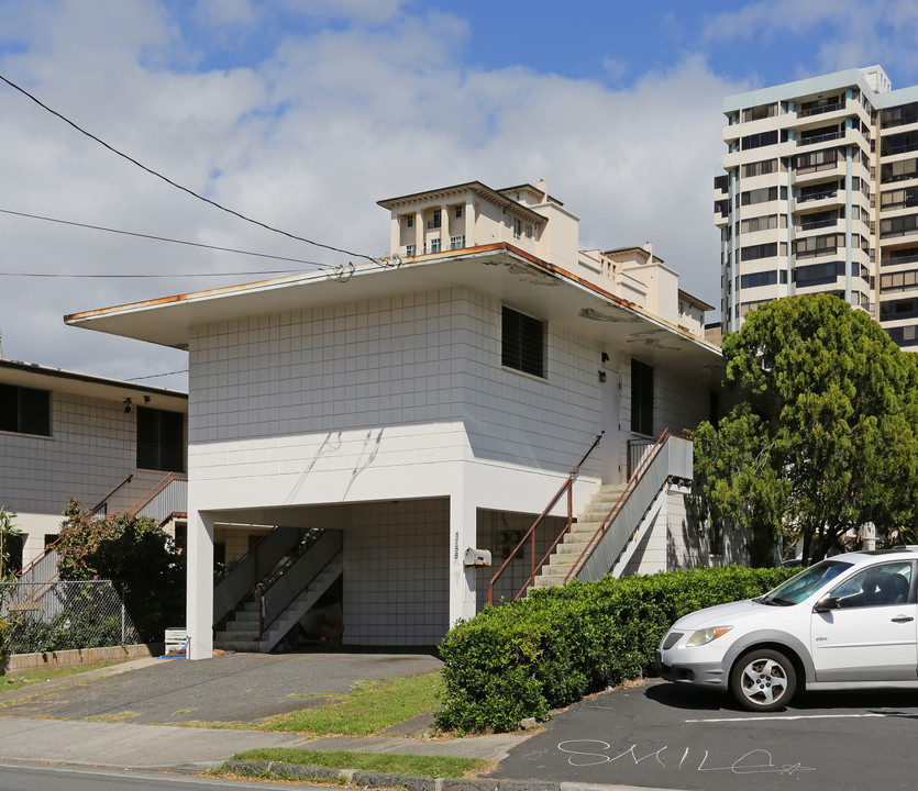 1758 Young St in Honolulu, HI - Foto de edificio