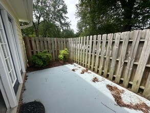 6817 Fairpoint Ct in Raleigh, NC - Building Photo - Building Photo