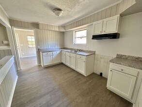 1930 Granville Ave in Bessemer, AL - Foto de edificio - Building Photo