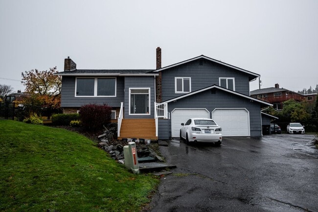 property at 2462 Heights Dr