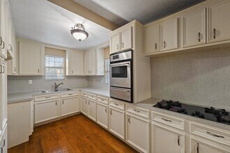 1615 Airline Dr in Houston, TX - Building Photo - Building Photo