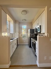 12585 Ruette Alliante in San Diego, CA - Building Photo - Building Photo