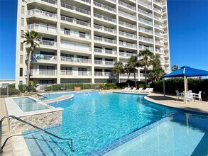 7700 Seawall Blvd in Galveston, TX - Building Photo - Building Photo