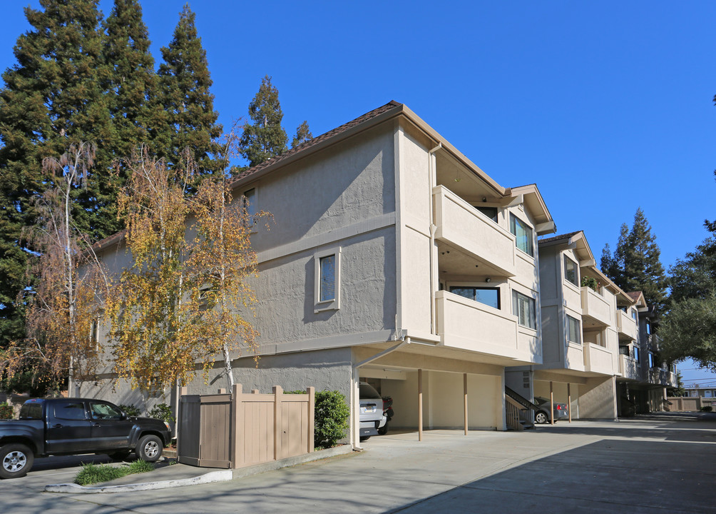 2511-2535 Lucy Ln in Walnut Creek, CA - Building Photo