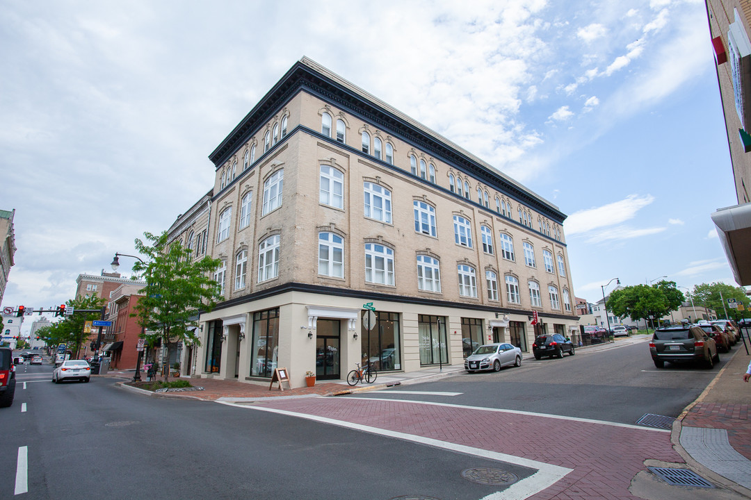 Keezell Building in Harrisonburg, VA - Foto de edificio