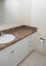 2801 N Palm Aire Dr, Unit 502 in Pompano Beach, FL - Building Photo - Building Photo