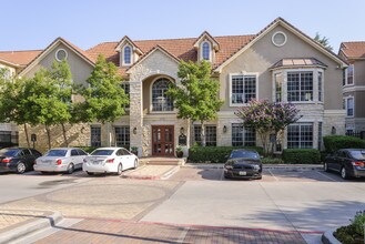 NEO at Midtown Apartments in Dallas, TX - Foto de edificio - Building Photo