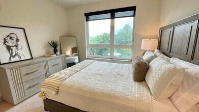 7480 Carriage Hills Dr in McLean, VA - Building Photo - Building Photo