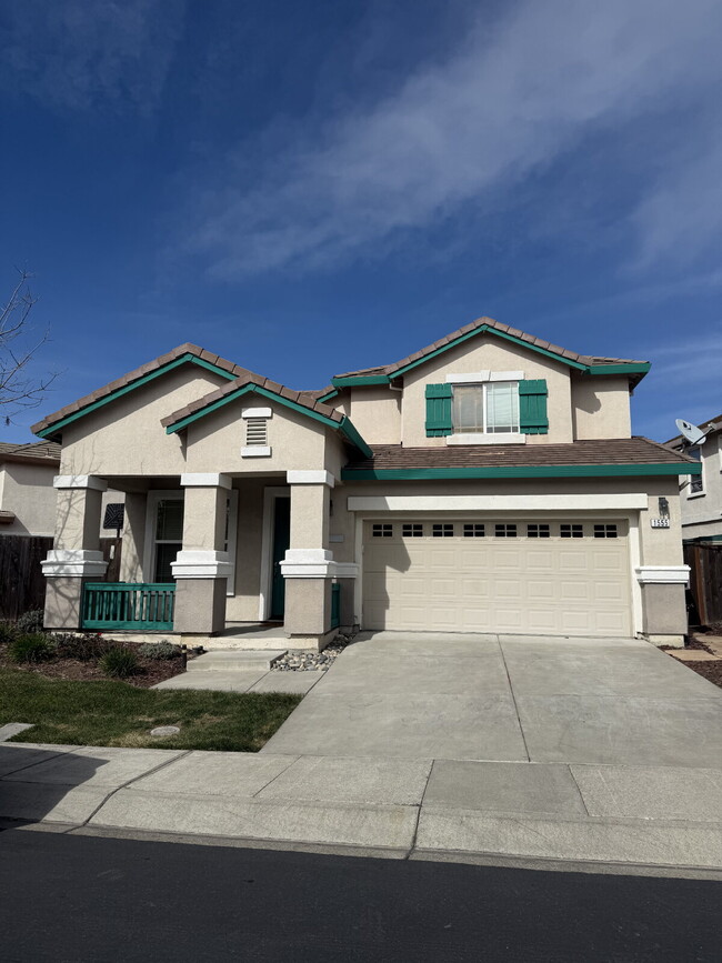 1555 Enterprise Cir in Pittsburg, CA - Building Photo - Building Photo