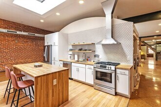 120 E 13th St, Unit ID1056090P in Cincinnati, OH - Building Photo - Building Photo