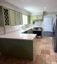 1314 Broadmoor Dr in Bryan, TX - Building Photo - Building Photo