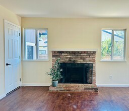 505 Funston Dr in Santa Rosa, CA - Building Photo - Building Photo