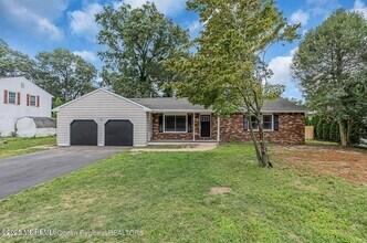 821 Bay Ave in Toms River, NJ - Building Photo - Building Photo
