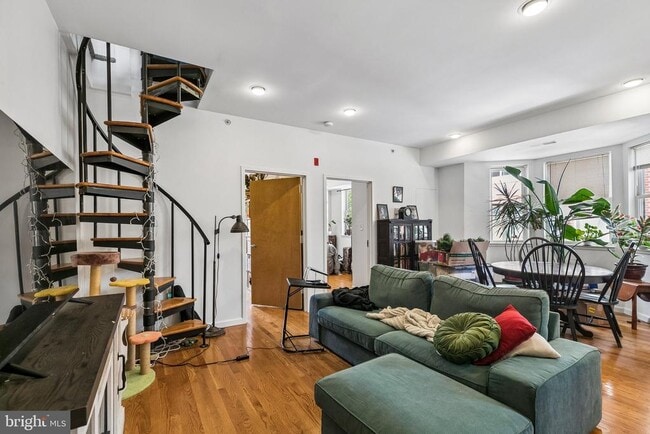 property at 303 S 11th St