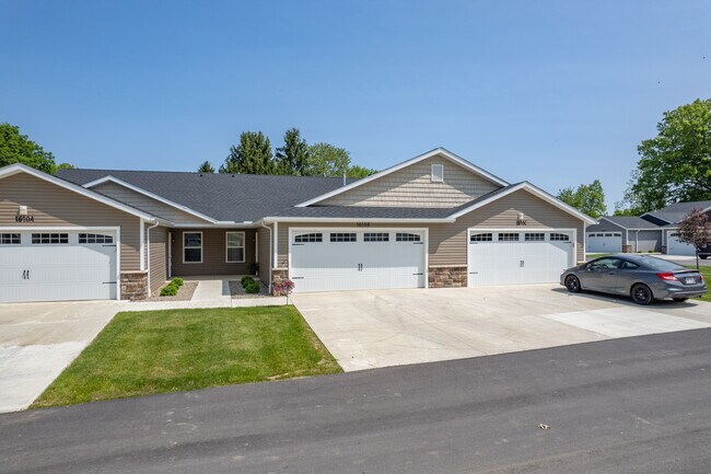 Villas at Franklin in Salem, OH - Foto de edificio - Building Photo