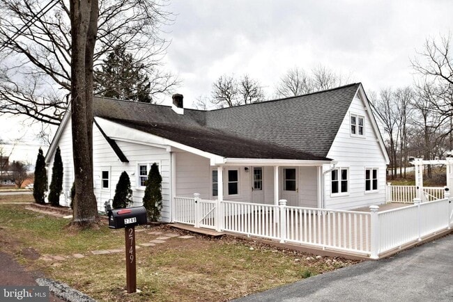 property at 2749 Woodland Ave