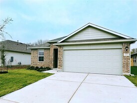1207 Camden Ln in Lockhart, TX - Building Photo