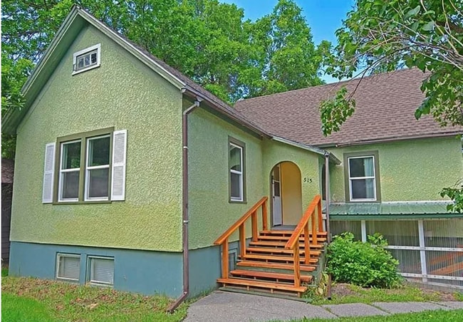 property at 515 W Harrison St