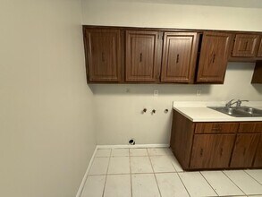 2036 NW 31st Pl in Gainesville, FL - Building Photo - Building Photo