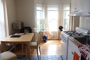 9 Elmer St, Unit 1 in Cambridge, MA - Building Photo