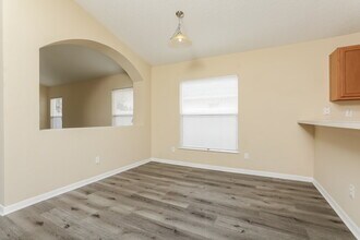 4085 Waltham Forest Dr in Tavares, FL - Building Photo - Building Photo